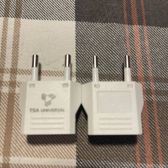United States to Italy Travel Power Adapter to Connect North American Electrical - Picture 4 of 9